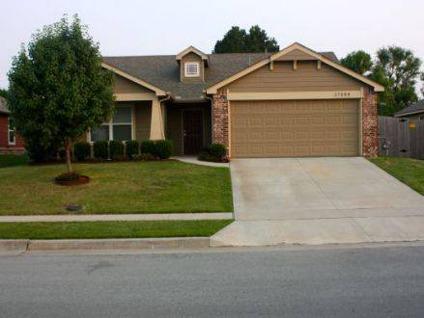 $128,000
3 Bed 2 Bath 2 Car Garage For Sale By Owner-Move in ready!