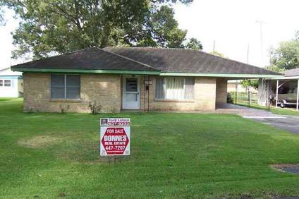 $128,000
Thibodaux 2BR 1BA, This brick home set on a large lot with