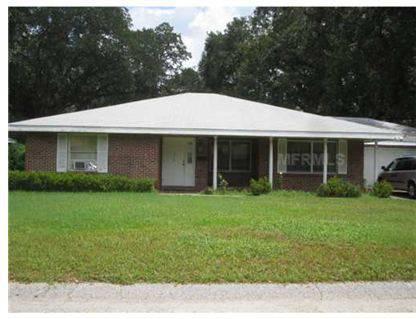 $128,500
Lakeland, 3BR/2.5BA w/screened enclosed porch under roof