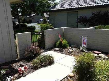 $129,000
Clovis 2BR 2BA, Hard to come by Condo in the gated Tollhouse