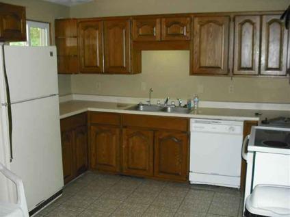 $129,000
Dayton 3BR 2BA, Brick ranch with a open floor plan and