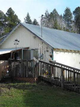 $129,500
Home on 5+ acres w/ outbuildings!