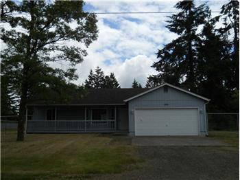 $129,900
Do a Little and Save a Lot!!! Come and see this home!!! Ready for Occupancy..