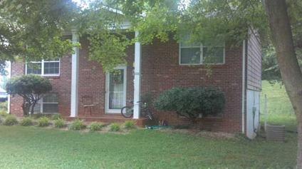 $129,900
Lynchburg 3BR 1.5BA, Lots of room for the money.