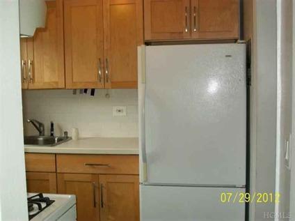 $129,900
Tarrytown 2BR 1BA, Absolutely gorgeous top floor unit in a