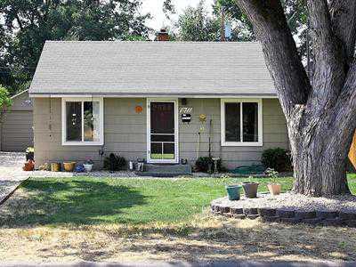 $130,000
Cute Home on Large Lot!