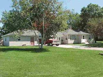 $130,000
Elk Run Heights 2BA, Spacious ranch with almost a 1/2 acre