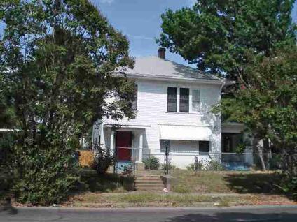 $130,000
Waco 4BR 2.5BA, 909 North 17th Street Perfect for a large
