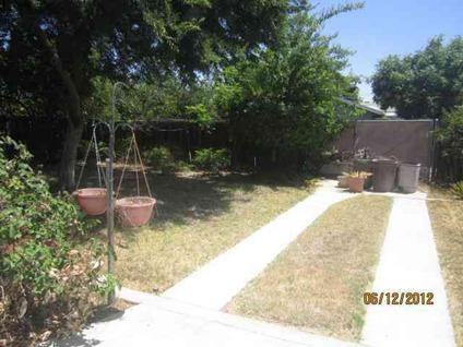 $132,000
Reedley, What a deal! 3 bedroom 2 bath home located in the