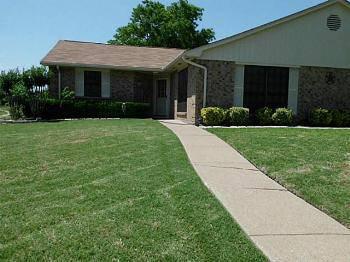 $132,500
Mesquite Three BR Two BA, This home is ready for the New Owner!!!