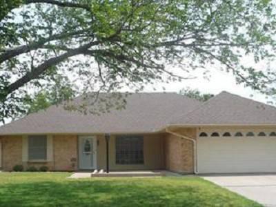 $134,900
Great East Side Home with Lots of Space for the Price!
