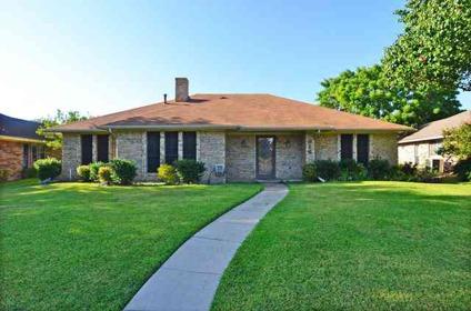 $134,900
Mesquite 3BR 2BA, Features large family room w gorgeous