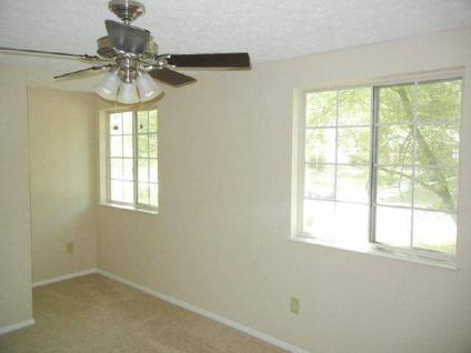 $134,900
Roswell Three BR 2.5 BA, 3/2.5 IN THE HEMBREE FOREST S/D!