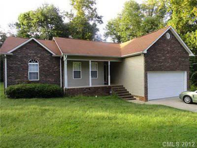 $134,900
Statesville 3BR 2BA, Nice home with gas fp in great room