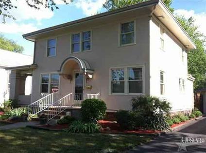 $135,000
Bluffton 4BR 1.5BA, Tired of all the cookie cutter homes?