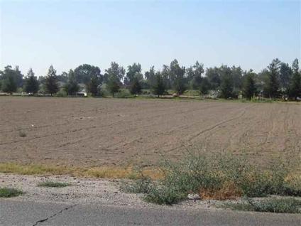$135,000
Kingsburg, Opportunity to build your custom homejust south