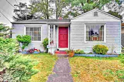 $135,000
Seattle 1BA, Adorable 2 bedroom bungalow with large fenced