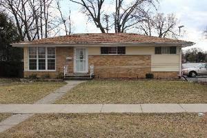 $135,800
Addison Three BR Two BA, Approved Short Sale. The foreclosing lender