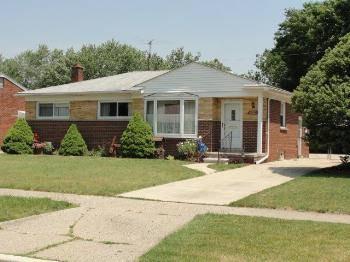 $135,999
Livonia 3BR 1.5BA, Listing agent: Lee Wilbanks