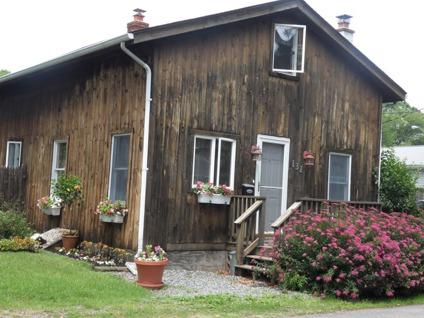 $136,900
Cute and Cozy Cottage in Hoxsie