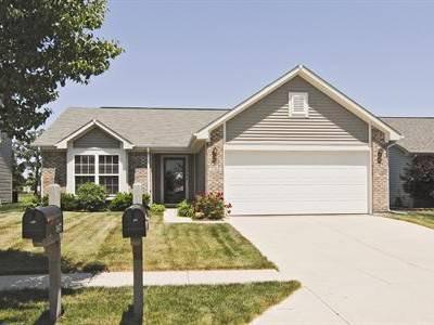 $138,900
Serene Living In Sparkling Pond Front Ranch Home