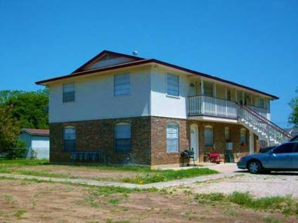 $139,000
Hondo, This is a great unit with two 2 bedroom and two 1