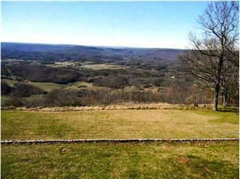 $139,000
Level brow lot close-in Lookout Mtn, GA for sale