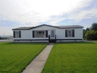 $139,500
Extremely well maintained 94 manufactured home with 38X36 Shop