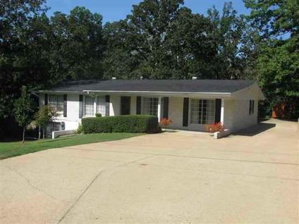 $139,900
$139,900 2133 Sunset, Well maintained and clean 4BR 2.75BA brick home in Bluff