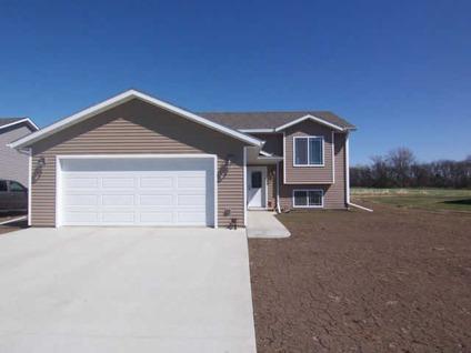 $139,900
Brookings 2BR 1BA, Interested in New Construction? This