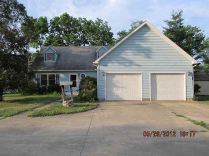 $139,900
Chillicothe, Spacious home with 4 bedrooms and 3 baths.