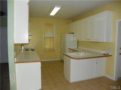 $139,900
Clayton Three BR Two BA, This home is leased, lease expires 7/31/12.