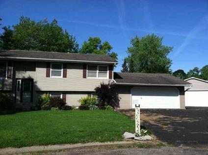 $139,900
Knoxville 5BR 2BA, Take a NEW LOOK at the FRESH UPDATES!
