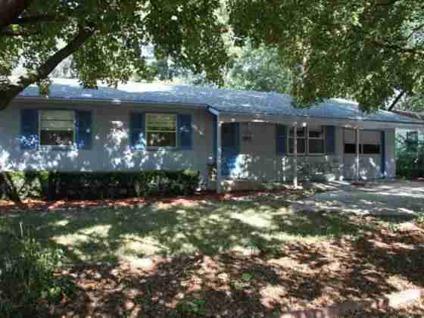 $139,900
Sharp mid-century ranch with full lower level
