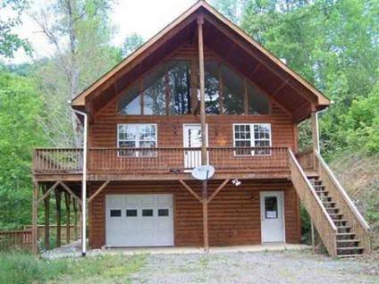 $139,900
Wooded Setting for this Mountain Chalet!