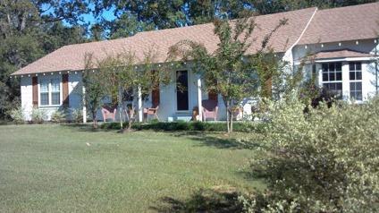 $140,000
Country home with easy access