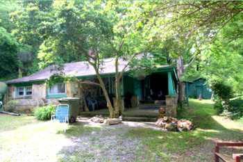 $142,000
3804a. Cozy Rock House in Town