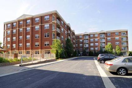 $145,000
Approved short sale at List price! ($145,000)Large open floor plan One BR in sec