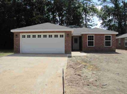$145,900
Deridder 3BR 2BA, NEW Construction patio home with all city