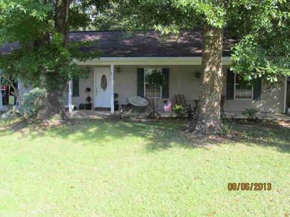 $146,500
Beautiful home in the heart of Pearl River. Kitchen with granite counter tops
