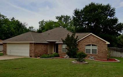 $147,900
Red Oak 3BR 2BA, Warm & inviting recently updated custom