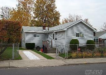 $149,000
Bungalow Style Home