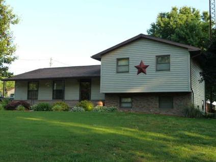 $149,000
Olney 1.5BA, This country home, situated on 1.6 acres