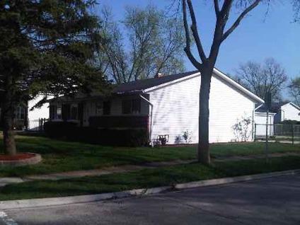 $149,900
1 Story, Ranch - GLENDALE HEIGHTS, IL