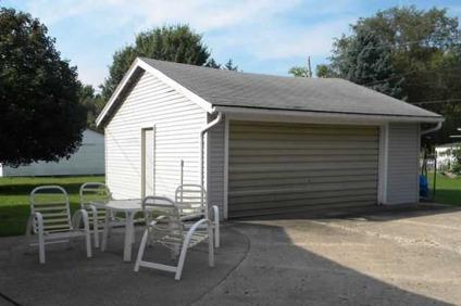 $149,900
Galesburg, Beautiful, spacious 3 bedroom, 2 bath ranch with