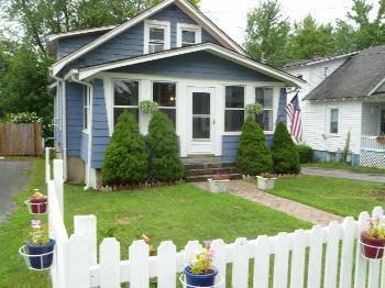 $149,900
Middletown 1BA, Great three bedroom capecod featuring