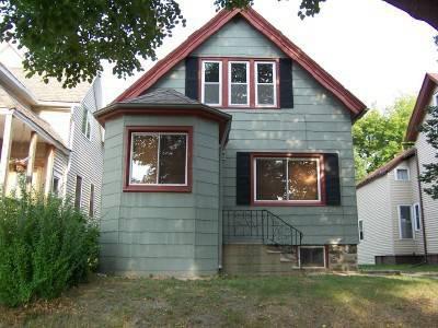 $149,900
Milwaukee 2BA, Spacious, bright and updated Bay View home