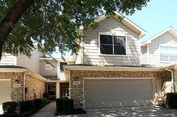 $149,900
Plano 3BR 2.5BA, This lovely unit backs to a greenbelt.