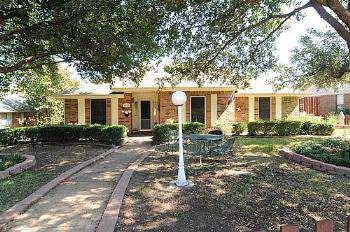 $149,900
Plano 3BR 2BA, A picket fence and mature shade trees in