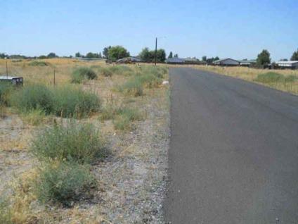 $14,500
Irrigon, Buildable flat lot in . City water and sewer.